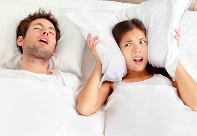 Também causada pelo sedentarismo, a apneia é um enorme problema que se pode enfrentar