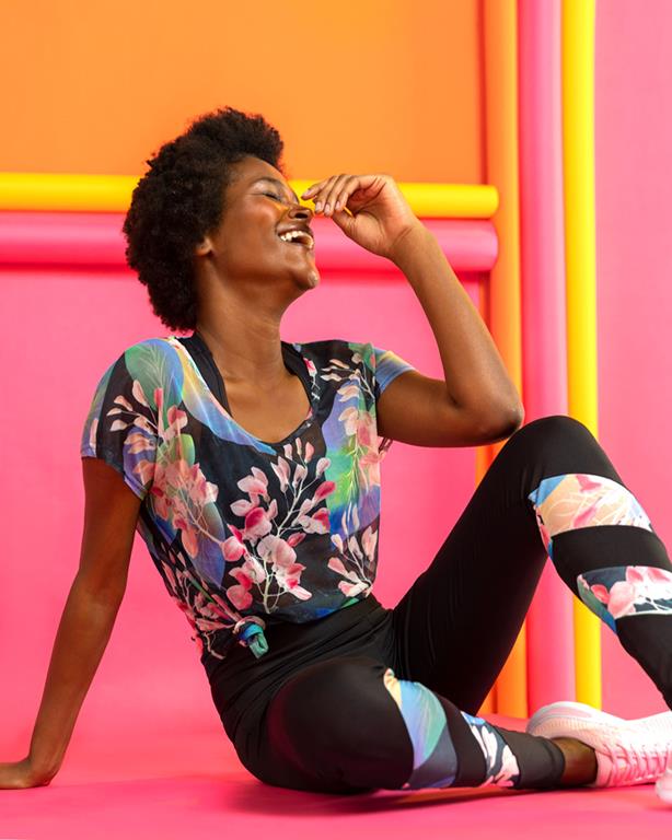 Calça Legging Feminina Oxer Recortes Estampados