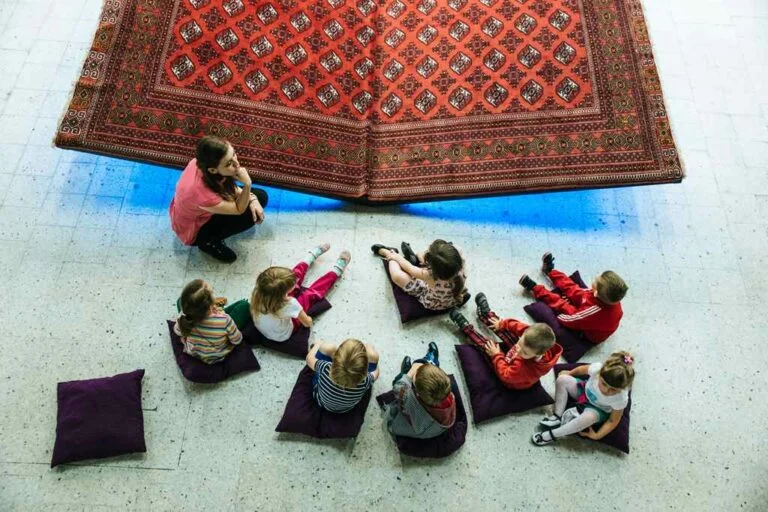 Você já ouviu falar sobre yoga para crianças? Descubra os benefícios!