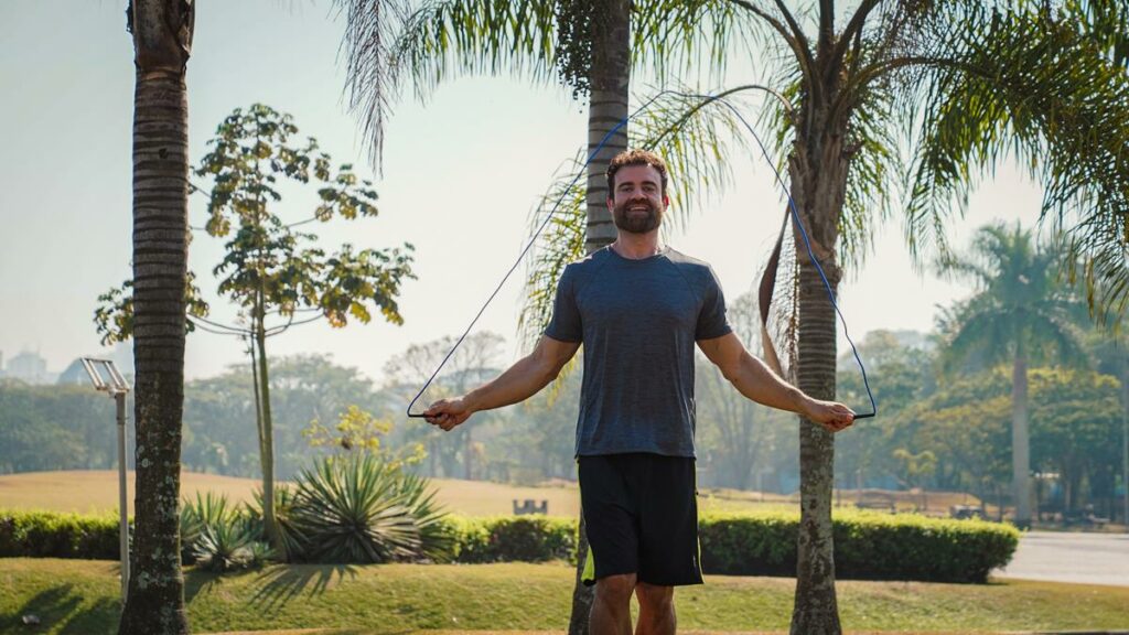 Confira se realmente há a pssibilidade ou não de queimar ccalorias a mais quando nos exercitamos no calor