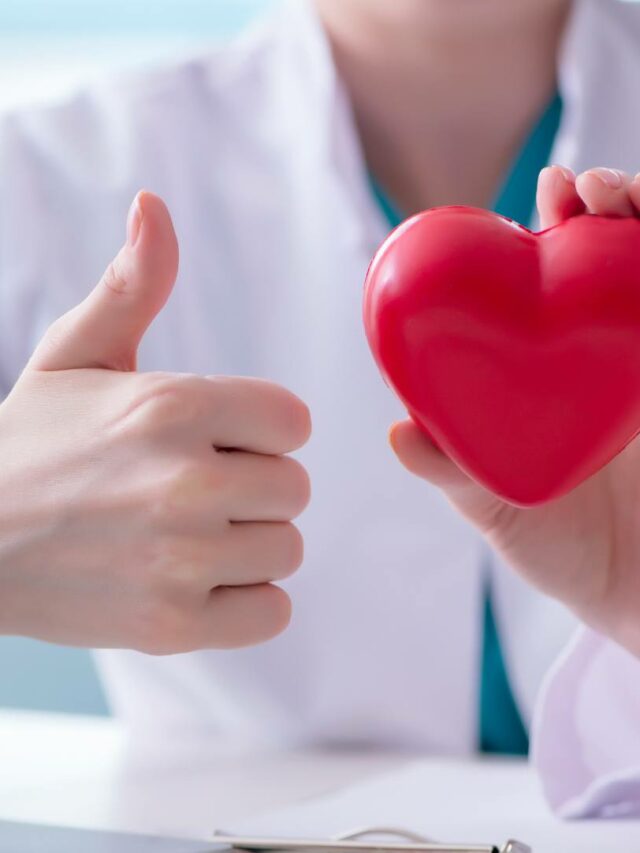 A natação age positivamente na saúde cardiovascular, algo que é imprescindível para as gestantes