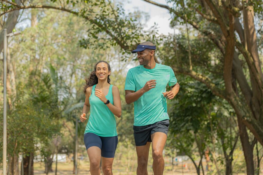 A importância dos cuidados com a corrida no calor.